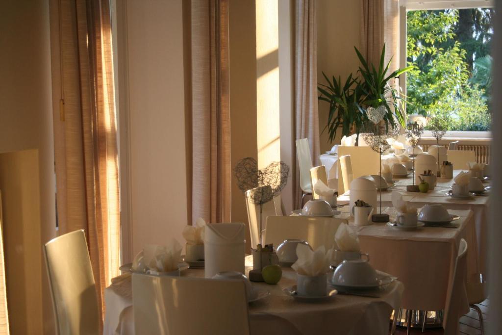 Albergo Garnì Villa Moretti Riva del Garda Exteriör bild