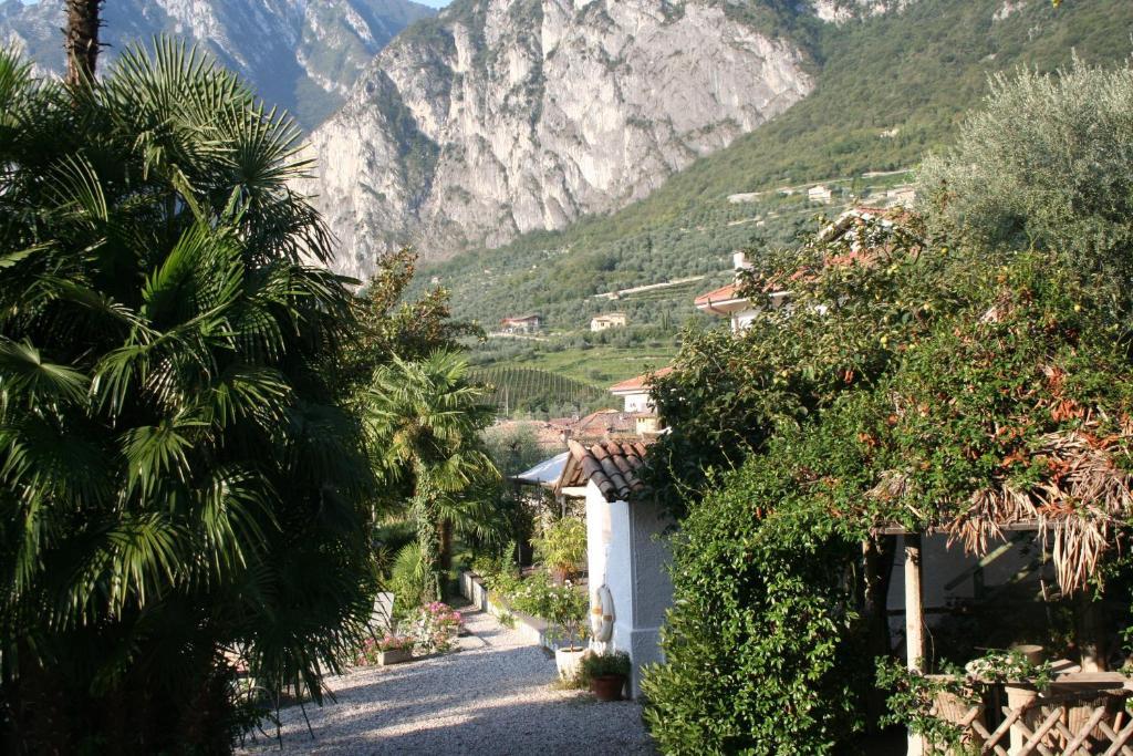 Albergo Garnì Villa Moretti Riva del Garda Exteriör bild